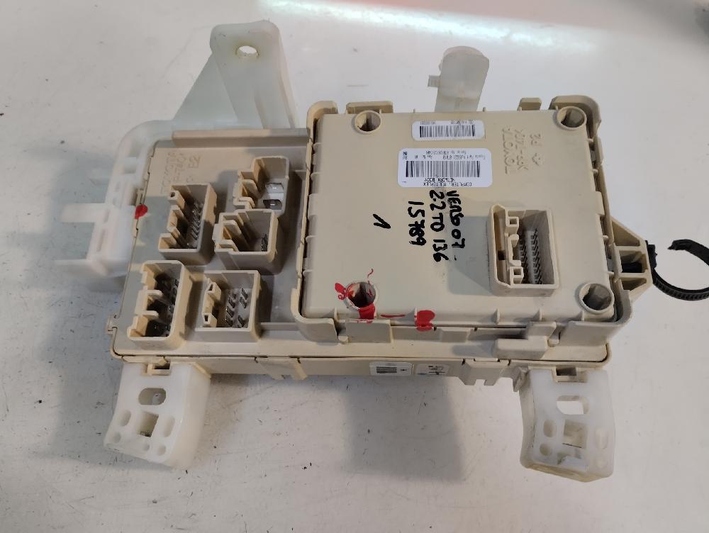 CAJA RELES FUSIBLES TOYOTA COROLLA VERSO 2.2 TD MT 136CV