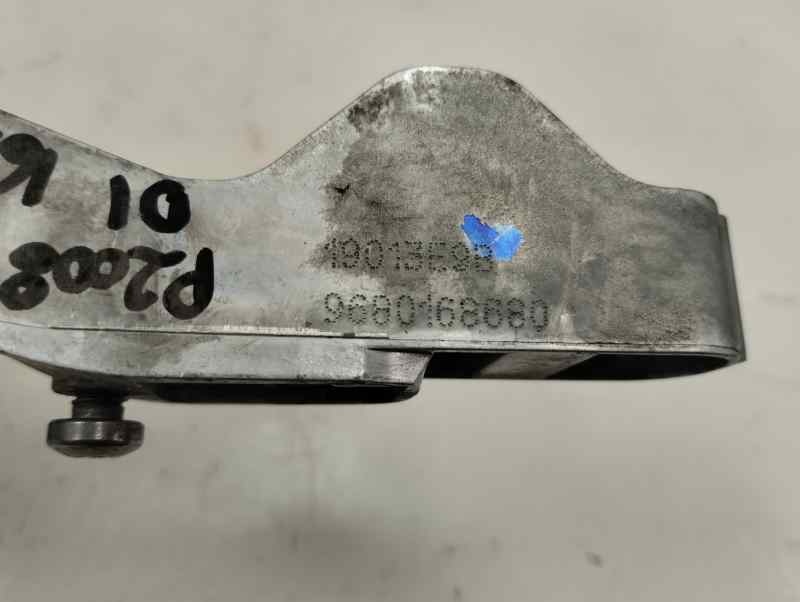 SOPORTE MANETA EXTERIOR DELANTERA IZQUIERDA PEUGEOT 2008 1.6 E-HDI FAP MT 92CV