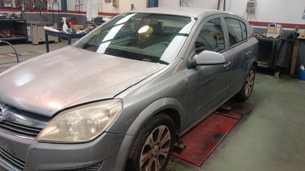 CAJA RELES FUSIBLES OPEL ASTRA 2008 1.3 MT 90CV | 66KW