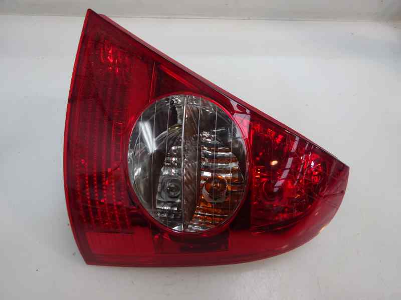 PILOTO TRASERO DERECHO RENAULT CLIO 1.2 MT 75CV