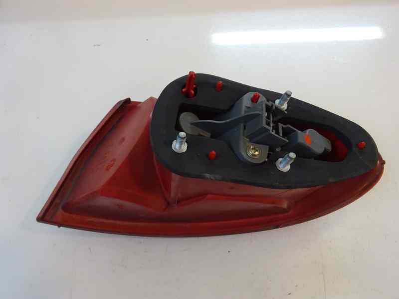 PILOTO TRASERO IZQUIERDO ALFA ROMEO 147 1.9 JTD MT 115CV