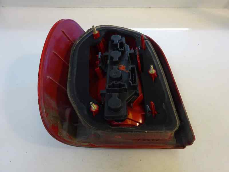 PILOTO TRASERO DERECHO VOLKSWAGEN POLO 1.4 16V MT 75CV | 55KW