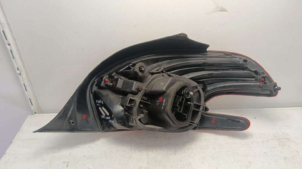 PILOTO TRASERO IZQUIERDO PEUGEOT 208 1.2 VTI ETG 82CV