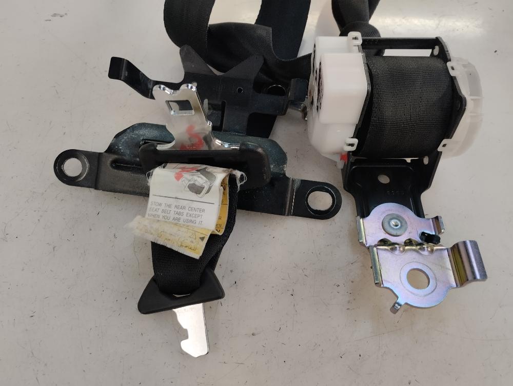 CINTURON SEGURIDAD TRASERO CENTRAL TOYOTA COROLLA VERSO 1.8 AMT 129CV