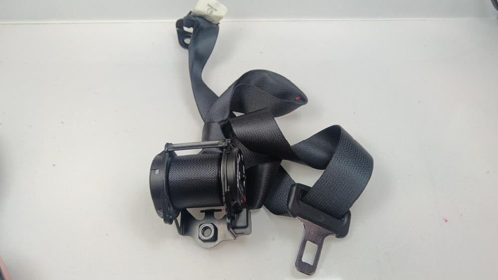 CINTURON SEGURIDAD TRASERO IZQUIERDO NISSAN QASHQAI 1.3 MT 140CV