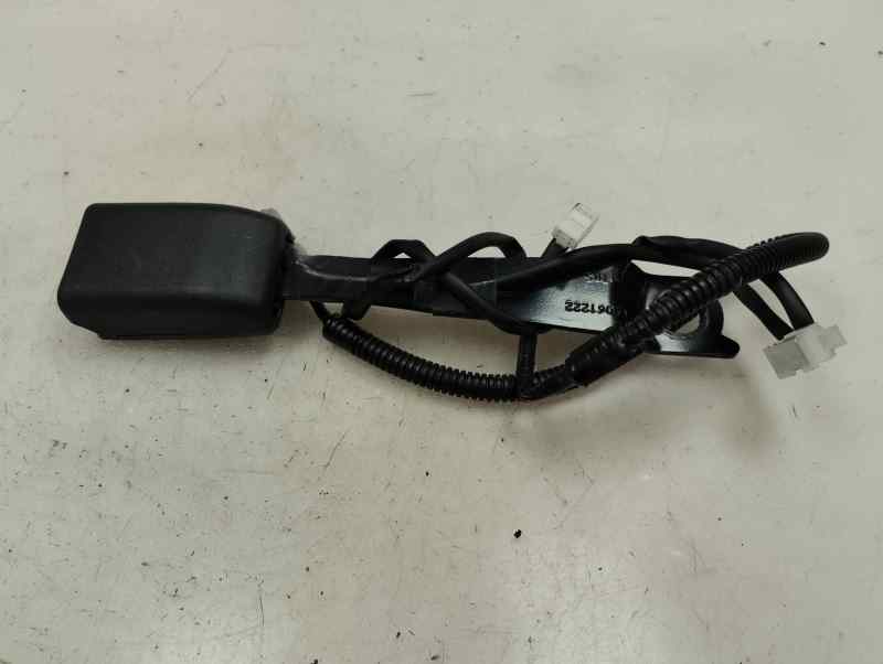 ANCLAJE CINTURON DELANTERO DERECHO TOYOTA VERSO 1.6 MT 112CV