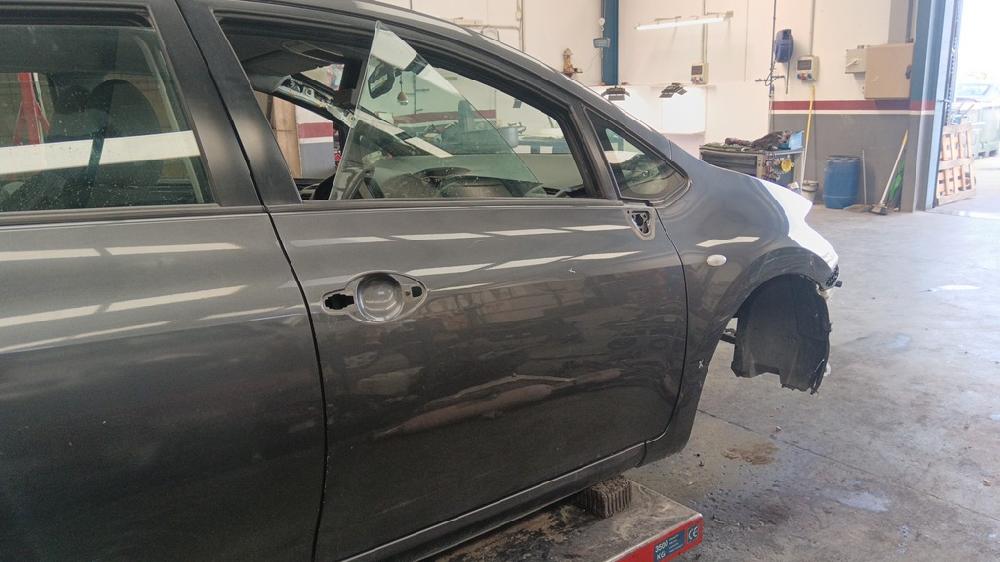 PUERTA DELANTERA DERECHA TOYOTA AURIS 1.6 MT 124CV | 91KW