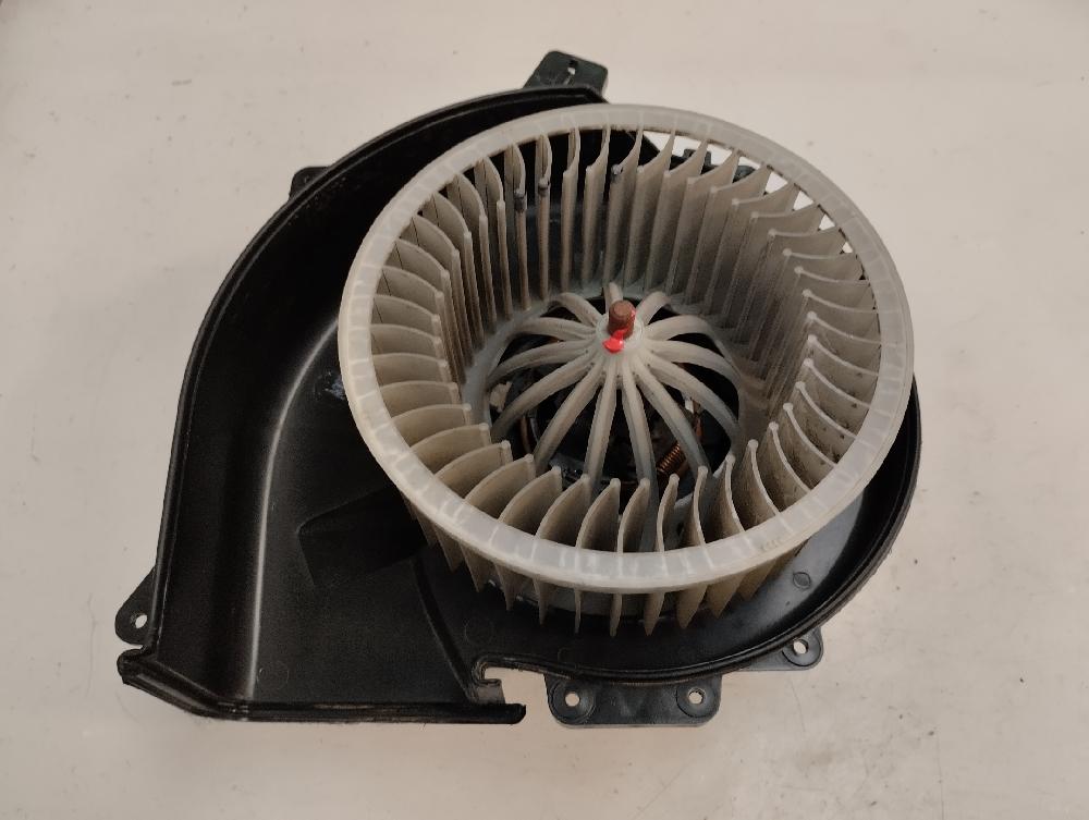 MOTOR CALEFACCION SKODA RAPID 1.2 TSI MT 86CV