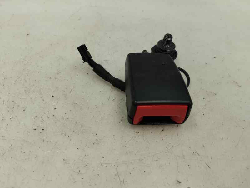 ANCLAJE CINTURON TRASERO DERECHO BMW X1 1.5 16D SDRIVE MT 116CV