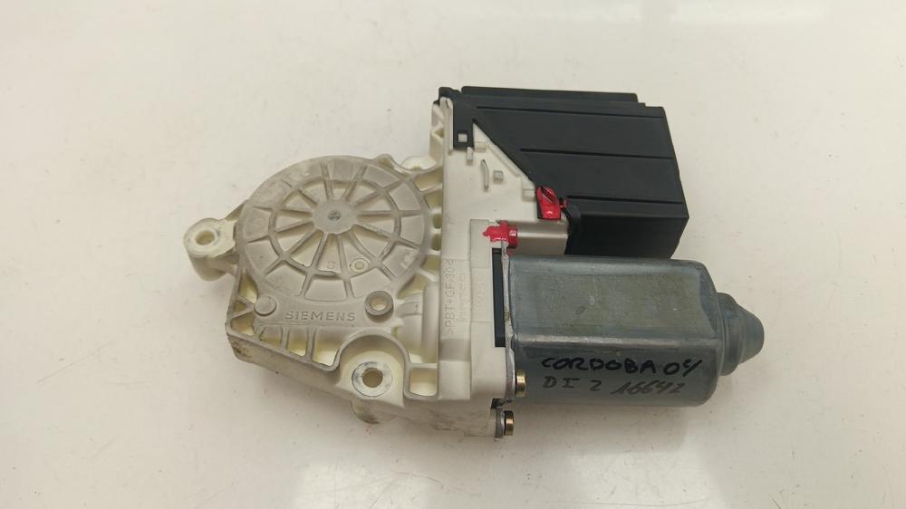 MOTOR ELEVALUNAS DELANTERO IZQUIERDO SEAT CORDOBA 2004 1.9 MT 100CV | 74KW