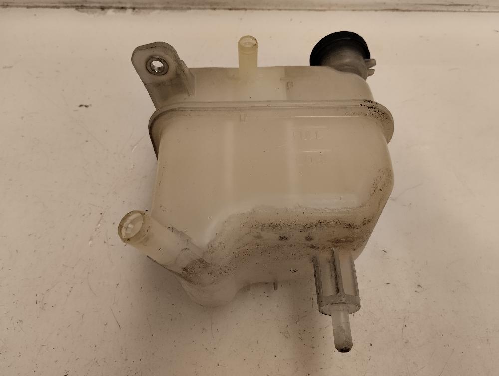 DEPOSITO EXPANSION TOYOTA URBAN CRUISER 1.4 CRDI MT 4WD 90CV