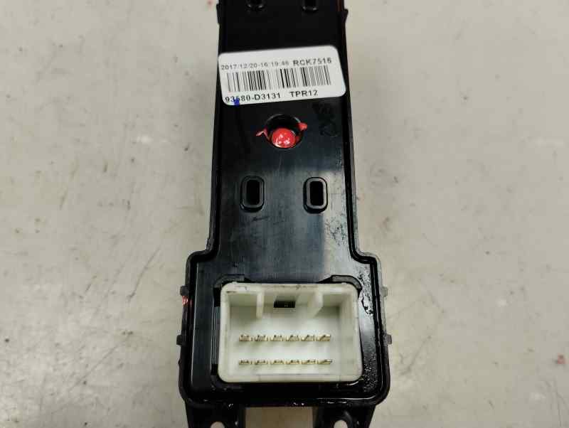 MANDO ELEVALUNAS TRASERO DERECHO HYUNDAI TUCSON 1.7 MT 115CV