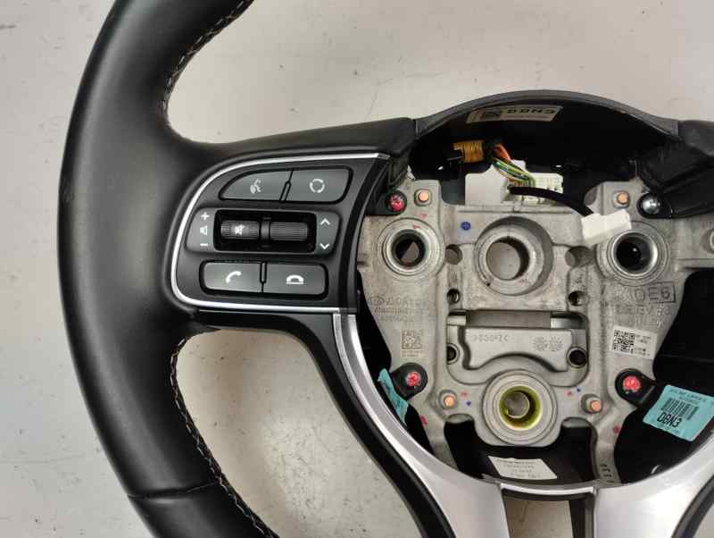 VOLANTE KIA NIRO 1.6 AMT 105CV | 77KW