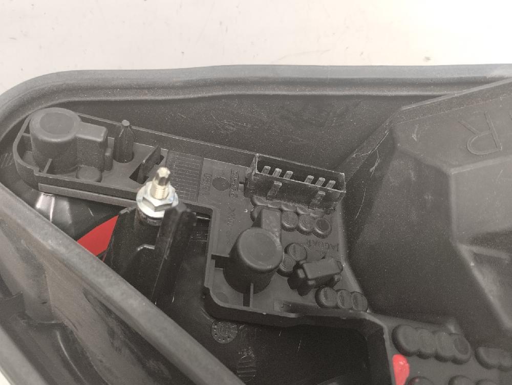 PILOTO TRASERO DERECHO JAGUAR XTYPE 3.0 MT 231CV