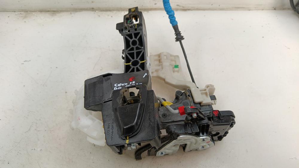 CERRADURA PUERTA DELANTERA DERECHA KIA CEED 1.6 CRDI DCT 136CV