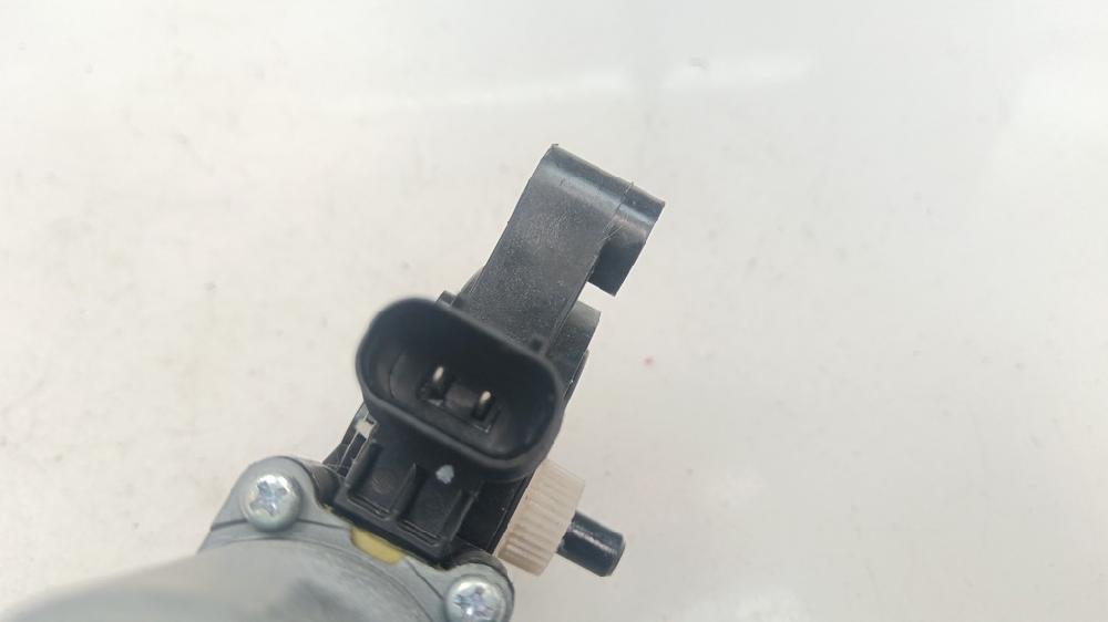 MOTOR ELEVALUNAS DELANTERO IZQUIERDO HYUNDAI TUCSON 1.6 MT 132CV