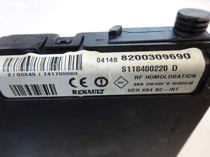 CAJA RELES FUSIBLES RENAULT SCENIC 1.9 DCI MT 120CV