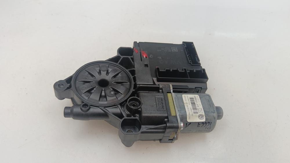 MOTOR ELEVALUNAS DELANTERO IZQUIERDO VOLKSWAGEN PASSAT PASSAT 2.0 140CV TDI 103KW