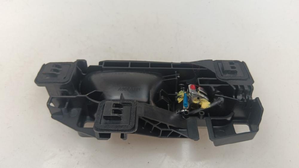 MANETA INTERIOR DELANTERA IZQUIERDA PEUGEOT 208 2021 1.5 MT 102CV | 75KW