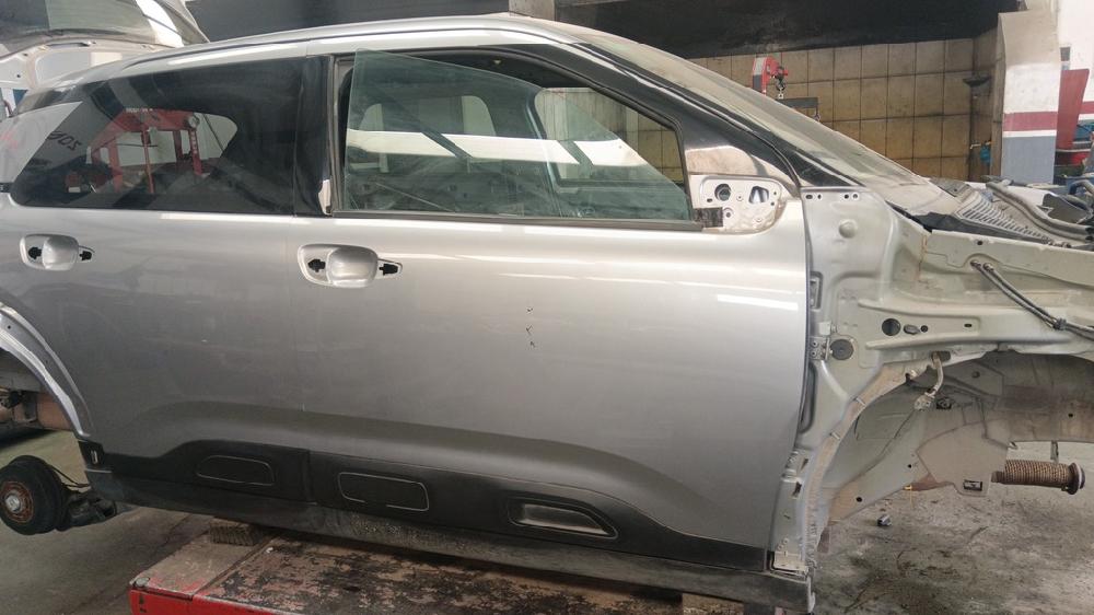 PUERTA DELANTERA DERECHA CITROEN C4 CACTUS 1.2 MT 110CV | 81KW