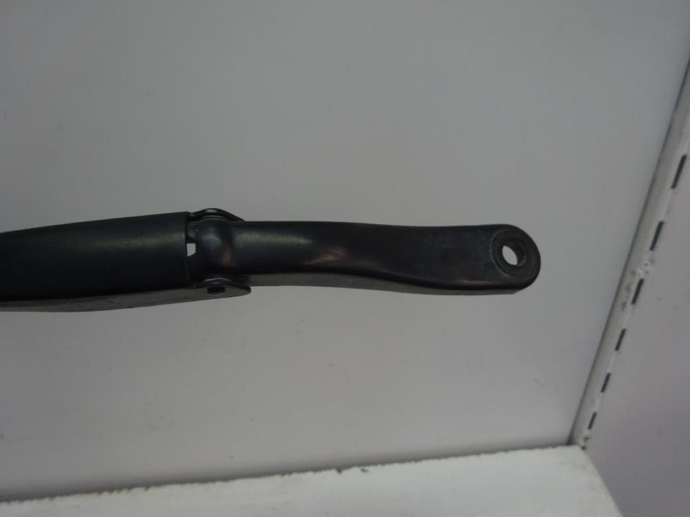 BRAZO LIMPIA DELANTERO DERECHO DACIA SANDERO 0.9 TCE MT 97CV