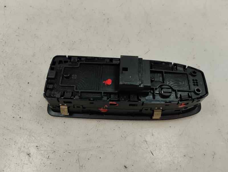 MANDO ELEVALUNAS DELANTERO IZQUIERDO RENAULT CAPTUR 2024 1.0 MT 100CV | 74KW