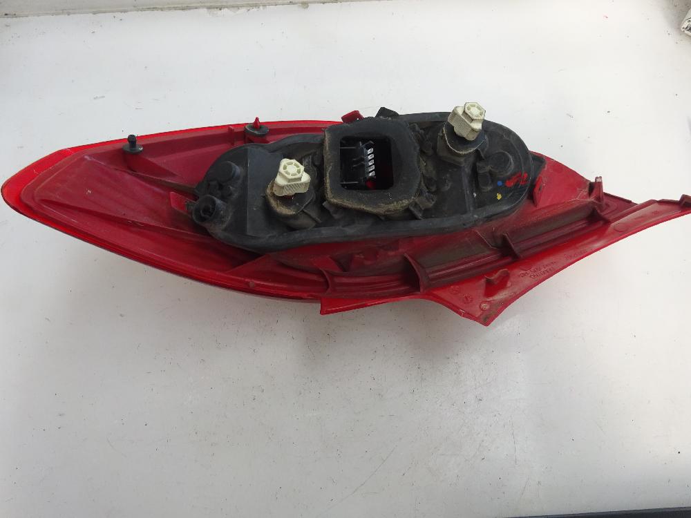 PILOTO TRASERO IZQUIERDO OPEL CORSA 2007 1.3 CDTI MT 90CV