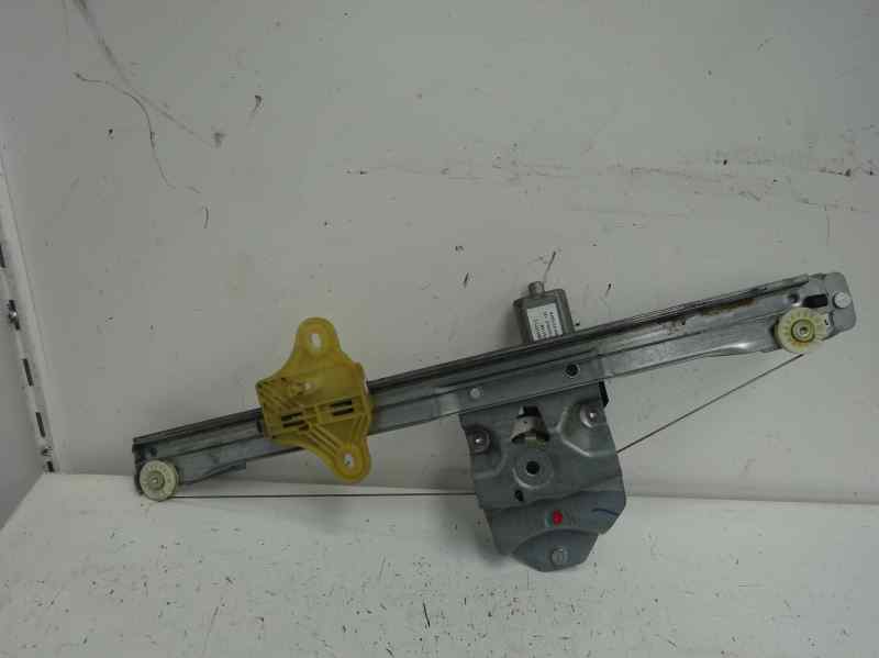 ELEVALUNAS DELANTERO DERECHO RENAULT CLIO 1.5 DCI MT 90CV