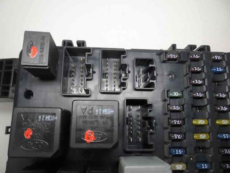 CAJA RELES FUSIBLES FORD MONDEO 2.0 TDCI 5MT 115CV