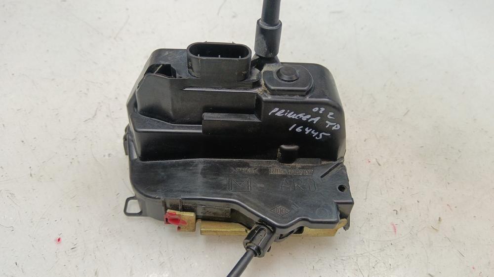 CERRADURA PUERTA TRASERA DERECHA NISSAN PRIMERA 2.2 DTI MT 126CV | 93KW