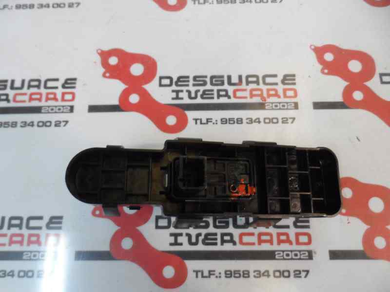 MANDO ELEVALUNAS DELANTERO DERECHO CITROEN C4 1.4 MT 88CV | 65KW