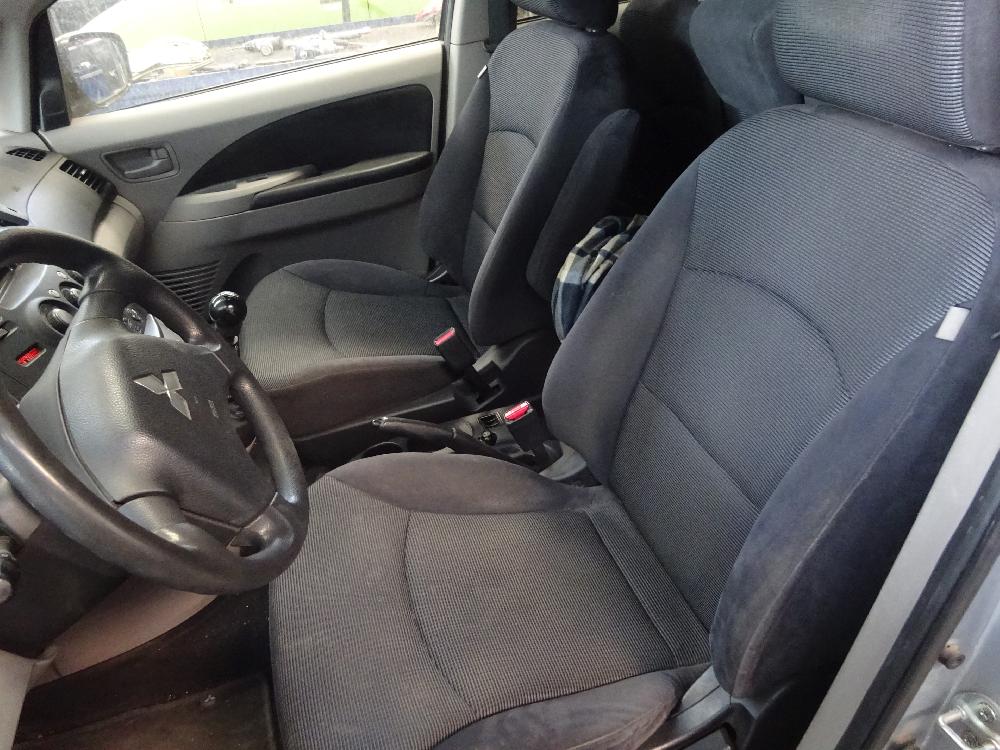 MANDO ELEVALUNAS TRASERO DERECHO MITSUBISHI GRANDIS 2006 2.0 DI-D MT 134CV