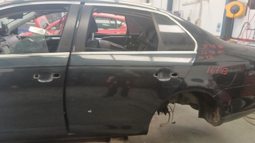 PUERTA TRASERA IZQUIERDA VOLKSWAGEN JETTA 1.6 TDI MT 105CV