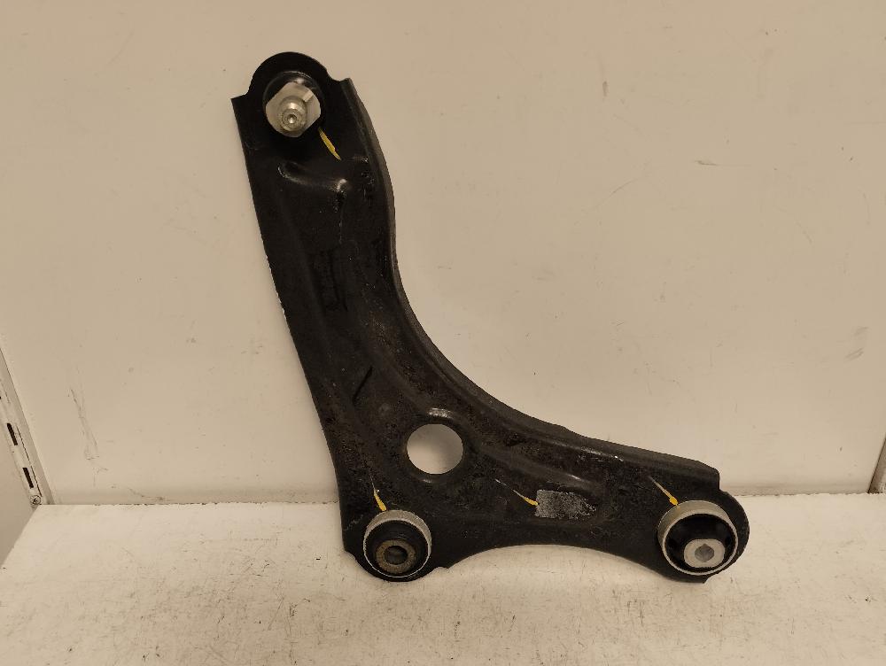 BRAZO SUSPENSION INFERIOR DELANTERO DERECHO DACIA SANDERO 1.0 MT 100CV | 74KW