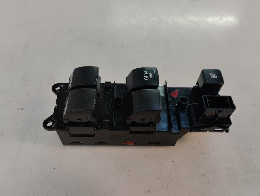 MANDO ELEVALUNAS DELANTERO IZQUIERDO MITSUBISHI SPACE STAR 1.2 MT 80CV | 59KW
