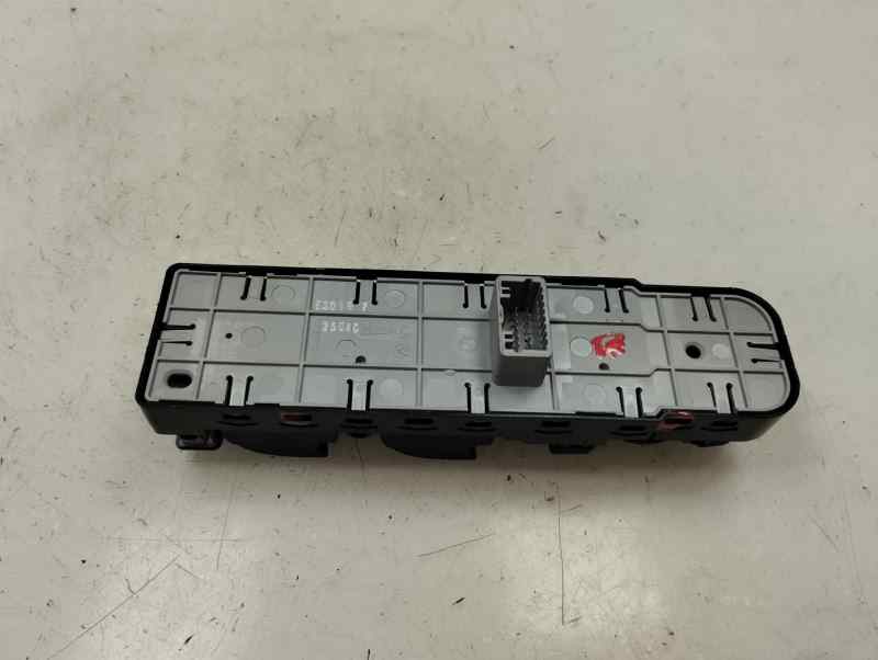 MANDO ELEVALUNAS DELANTERO IZQUIERDO RENAULT MEGANE 2015 1.2 TCE MT 115CV