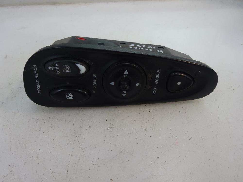 MANDO ELEVALUNAS DELANTERO IZQUIERDO HYUNDAI COUPE 1.6 MT 116CV | 85KW