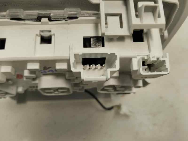LUZ INTERIOR PEUGEOT 208 1.2 MT 110CV | 81KW
