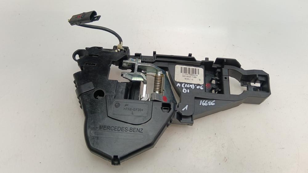 SOPORTE MANETA EXTERIOR DELANTERA IZQUIERDA MERCEDES BENZ CLASE A 2.0 A 180 CDI MT 109CV