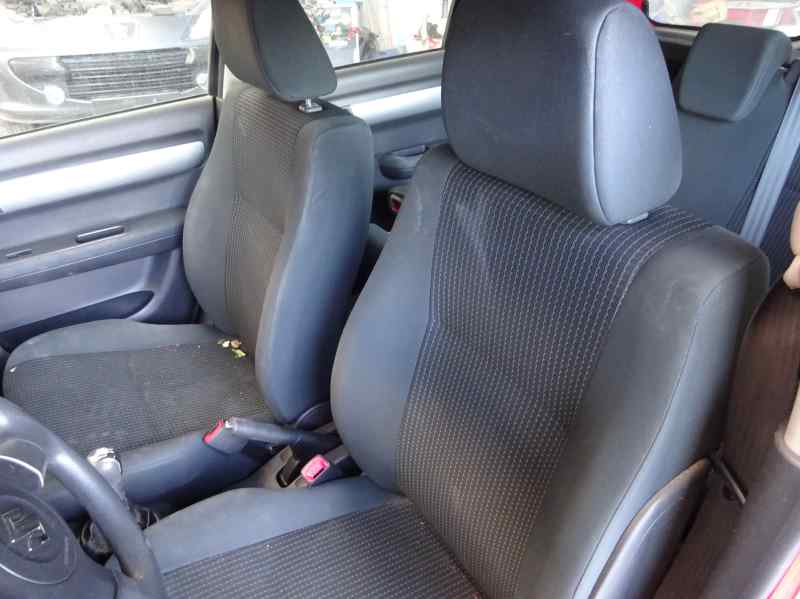 LUZ INTERIOR SUZUKI SWIFT 2008 1.3 MT 67CV