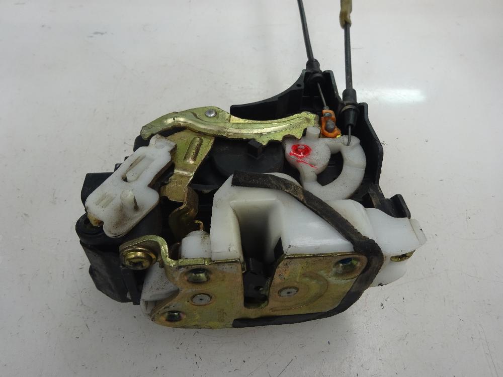CERRADURA PUERTA TRASERA DERECHA MITSUBISHI GRANDIS 2.0 DI-D MT 134CV