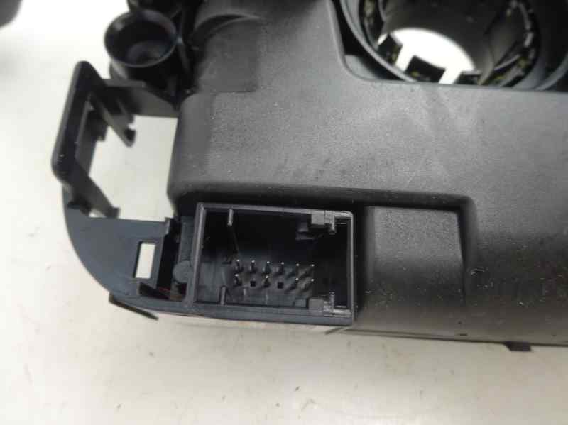MANDO MULTIFUNCION BMW SERIE 1 2.0 MT 150CV | 110KW
