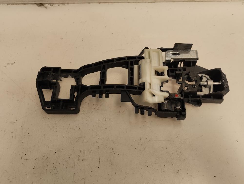 SOPORTE MANETA EXTERIOR DELANTERA DERECHA FORD KUGA 1.5 120CV | 88KW, GASOLINA, MT, ACCIONAMIENTO DELANTERO