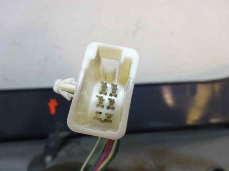 PILOTO TRASERO DERECHO TOYOTA PRIUS 1.8CVT 99CV