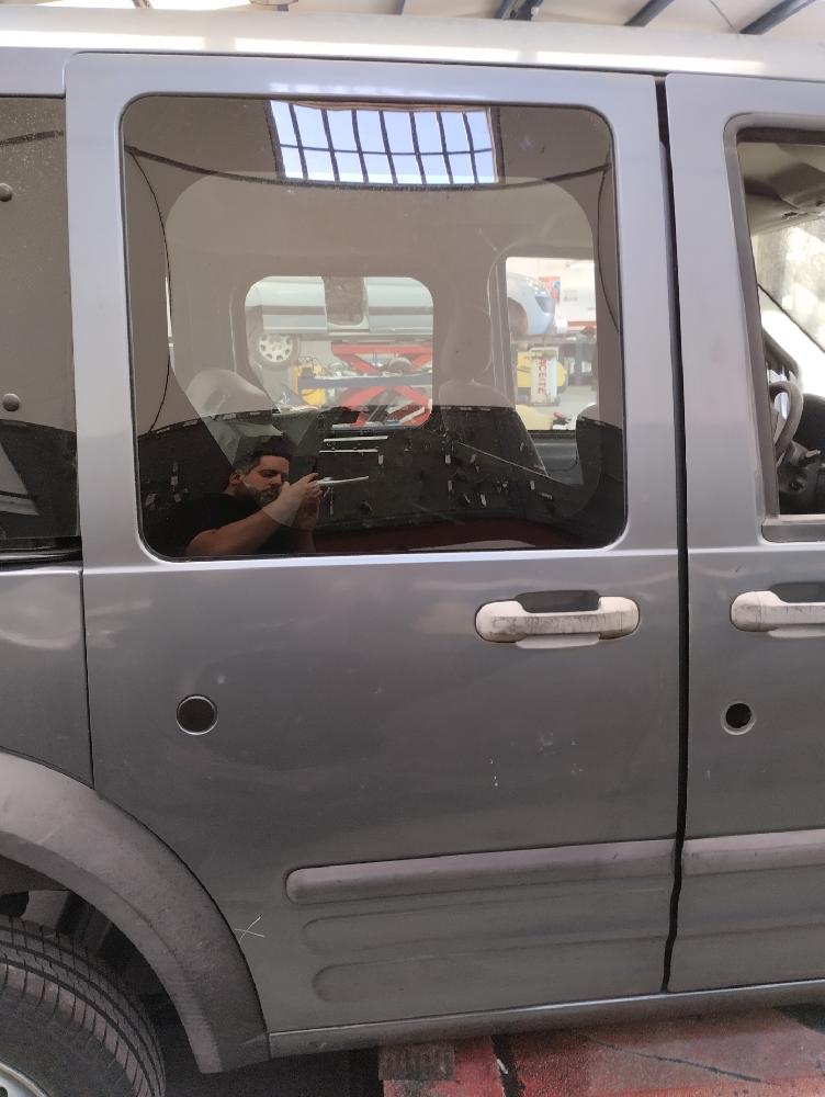 PUERTA LATERAL CORREDERA DERECHA FORD TRANSIT CONNECT 1.8 TD MT SWB 90CV | 66KW
