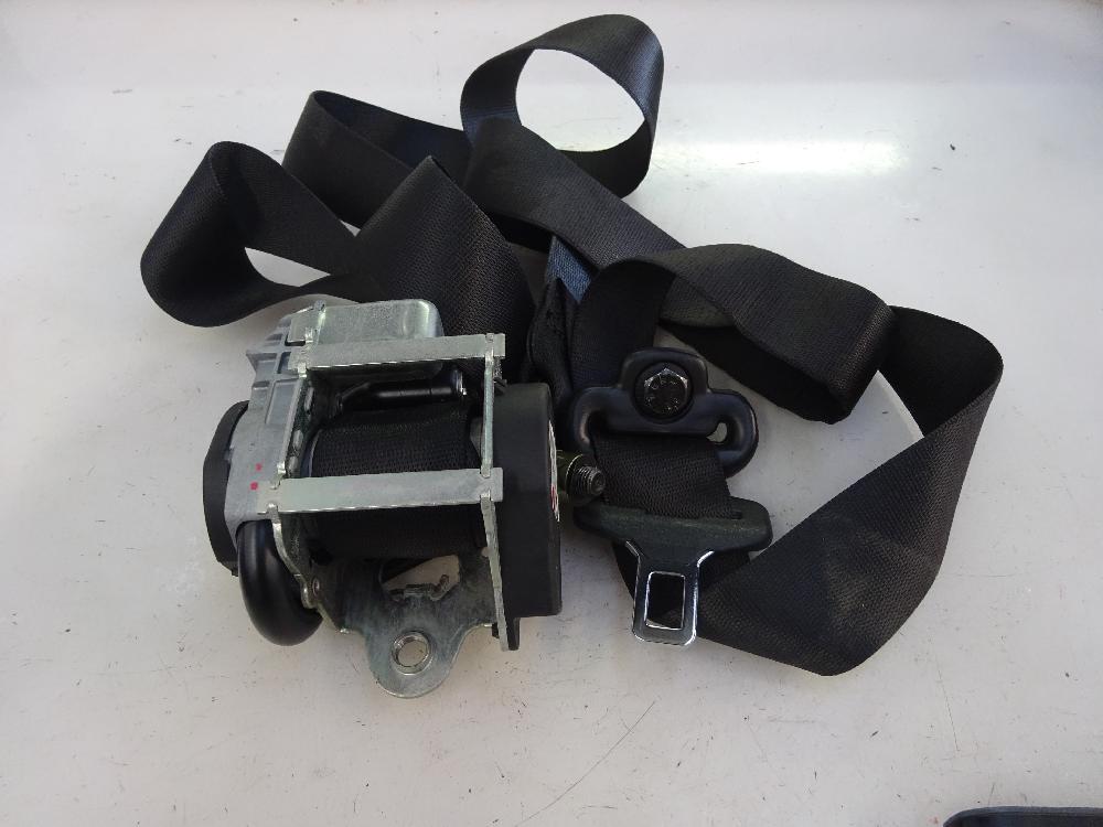 CINTURON SEGURIDAD DELANTERO IZQUIERDO MITSUBISHI COLT 1.3 MT 95CV