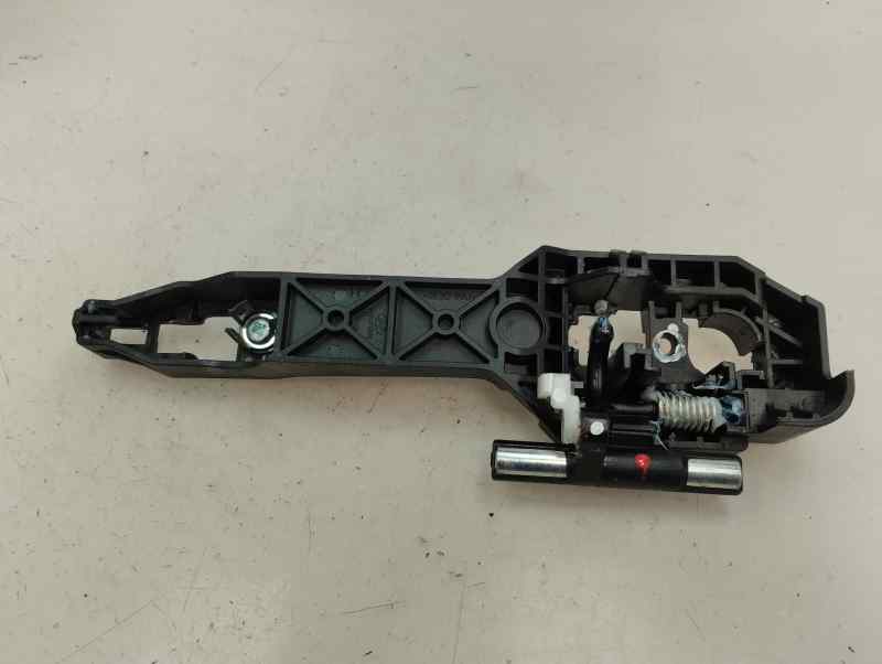 SOPORTE MANETA EXTERIOR PUERTA TRASERA IZQUIERDA HYUNDAI I10 1.0 MT 67CV | 49KW
