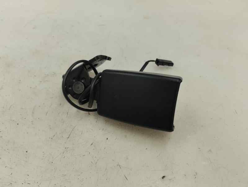 CINTURON SEGURIDAD TRASERO DERECHO OPEL CORSA 1.4 MT 90CV | 66KW