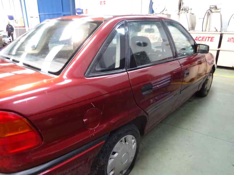 PILOTO TRASERO DERECHO OPEL ASTRA 1993 1.6 MT 101CV | 74KW