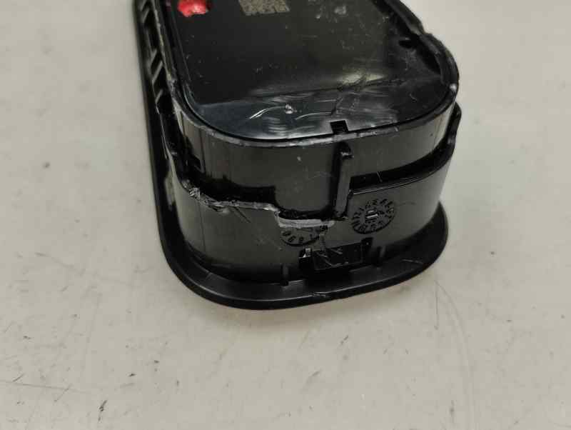 MANDO ELEVALUNAS DELANTERO IZQUIERDO MERCEDES BENZ CLA 2018 1.5 180 D MT 116CV